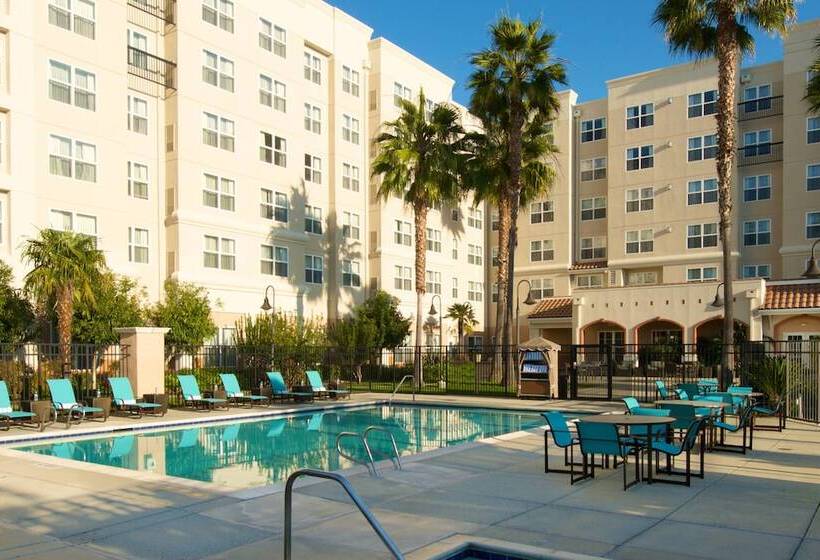 Hotel Residence Inn By Marriott Newark Silicon Valley