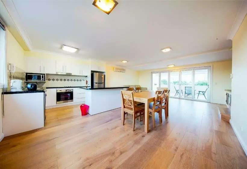 ホテル Sunset Island Resort