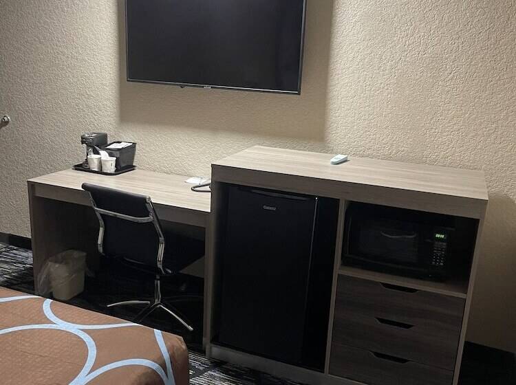 酒店 Super 8 By Wyndham San Antonio Downtown Ne