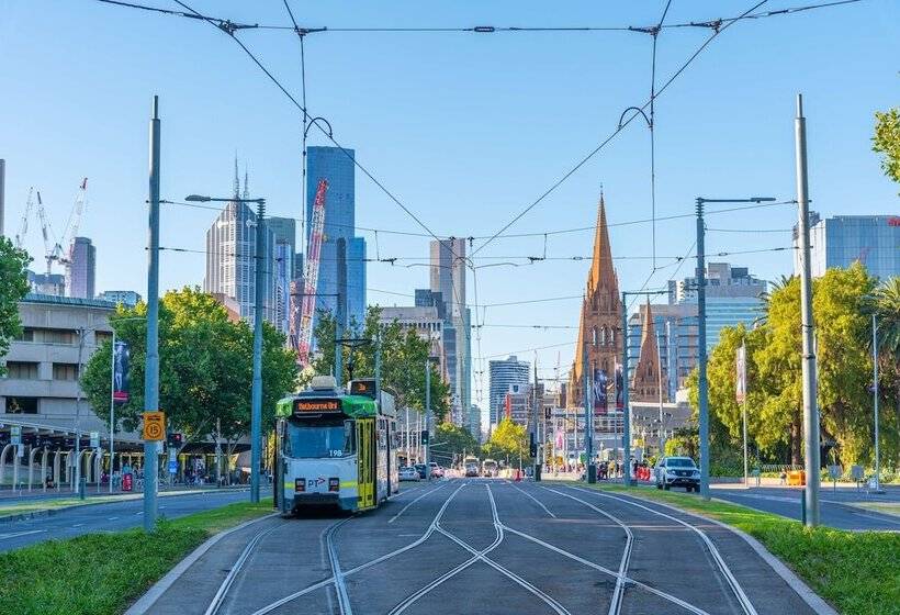 Metro Apartments On Bank Place