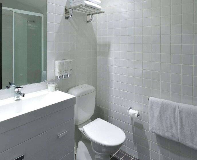 Metro Apartments On Bank Place