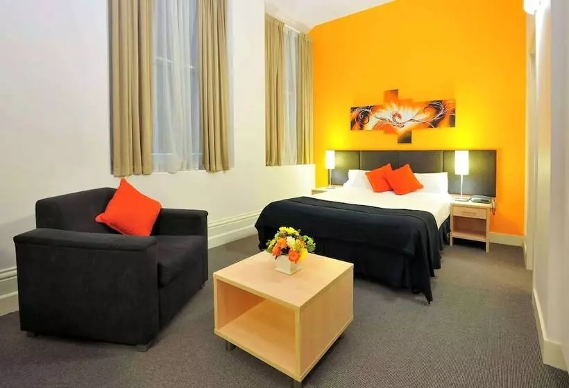 Metro Apartments On Bank Place