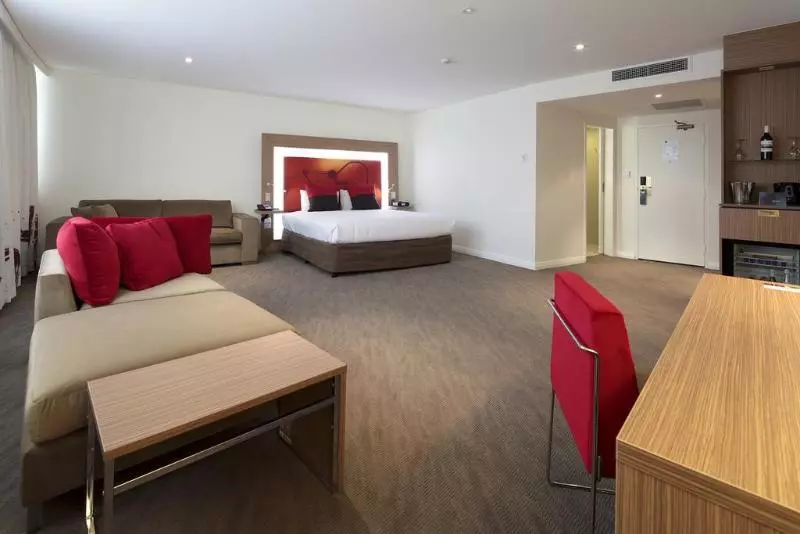 Novotel Sydney West Hq