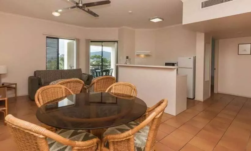 Tropic Towers Apartments