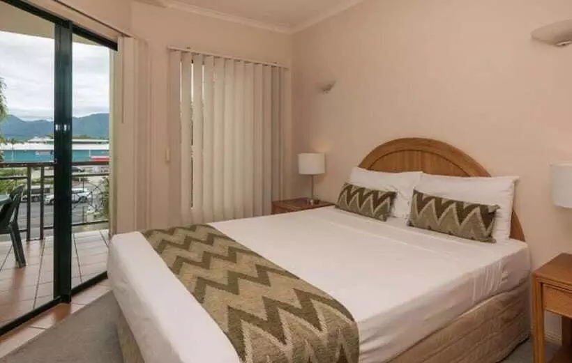 Tropic Towers Apartments