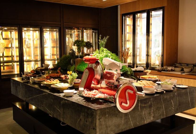 Отель Sirru Fen Fushi Private Lagoon Resort