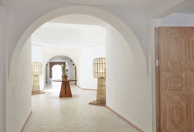 Отель Sirru Fen Fushi Private Lagoon Resort