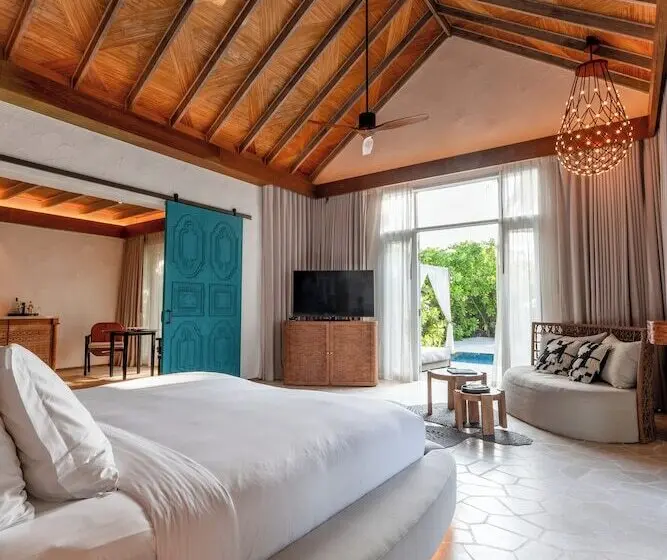 هتل Sirru Fen Fushi Private Lagoon Resort