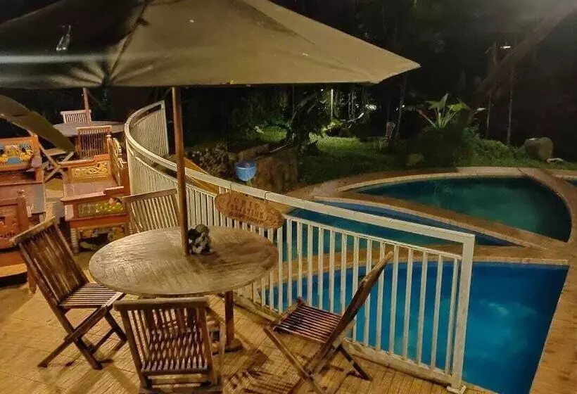 Hotelli Grand Mulia Sakinah Boutique Resort Pandaan