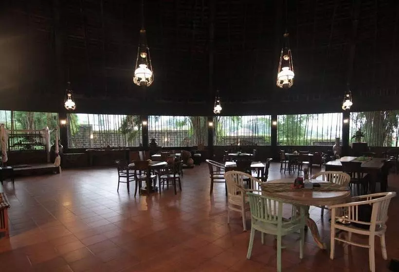 Hotelli Grand Mulia Sakinah Boutique Resort Pandaan