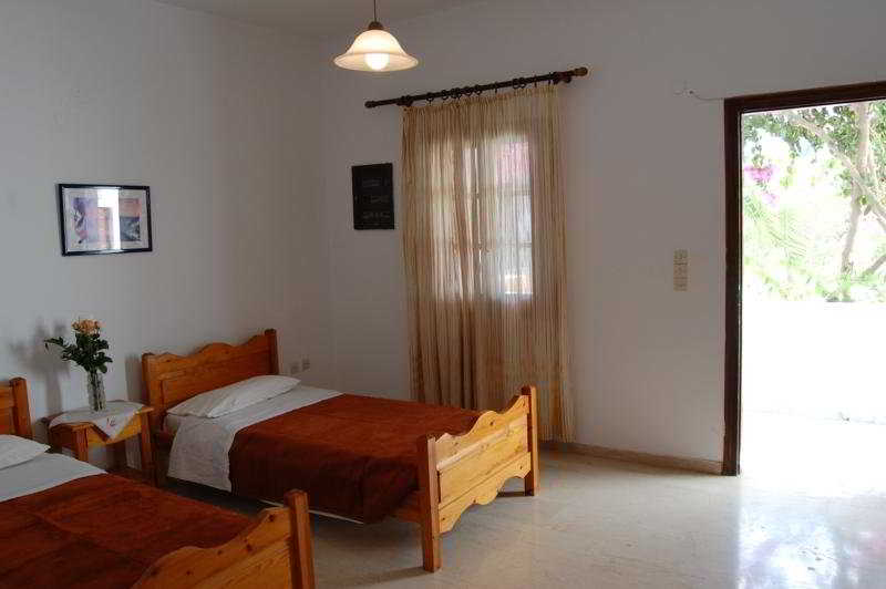 Ekati Studios & Apartments