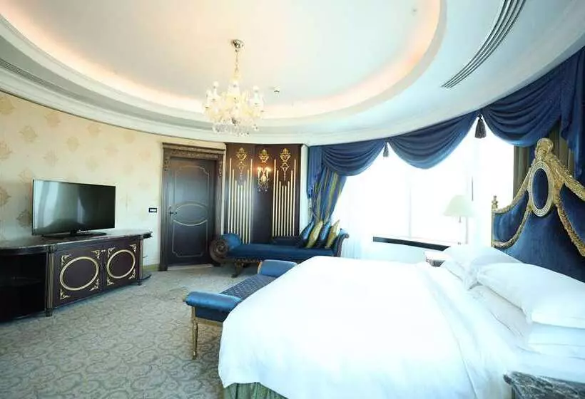 هتل Al Habtoor Grand