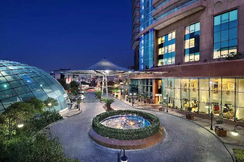 هتل Al Habtoor Grand