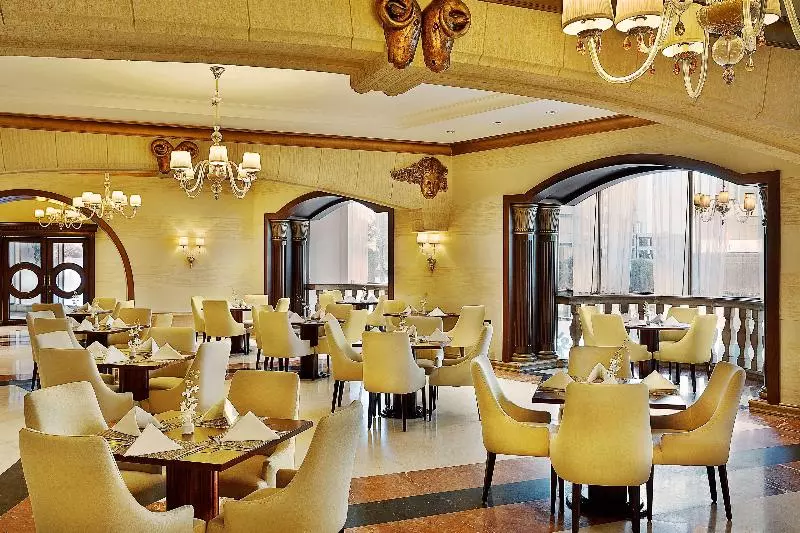 هتل Al Habtoor Grand