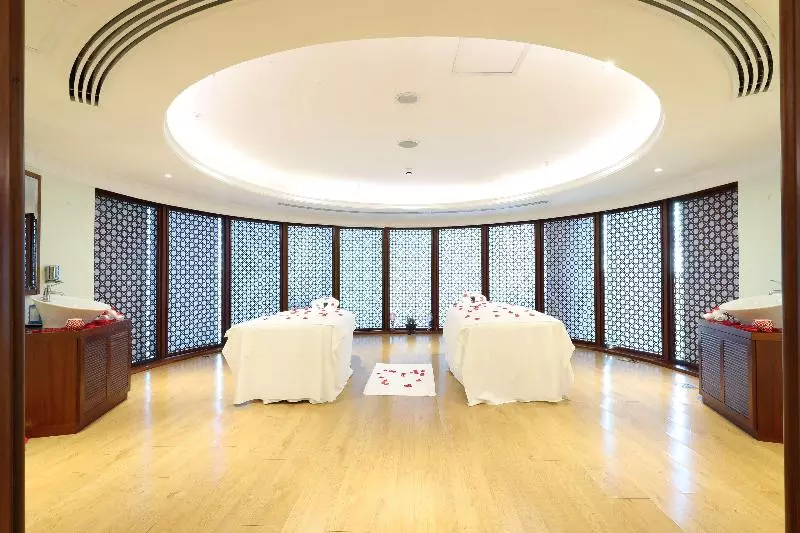 هتل Al Habtoor Grand