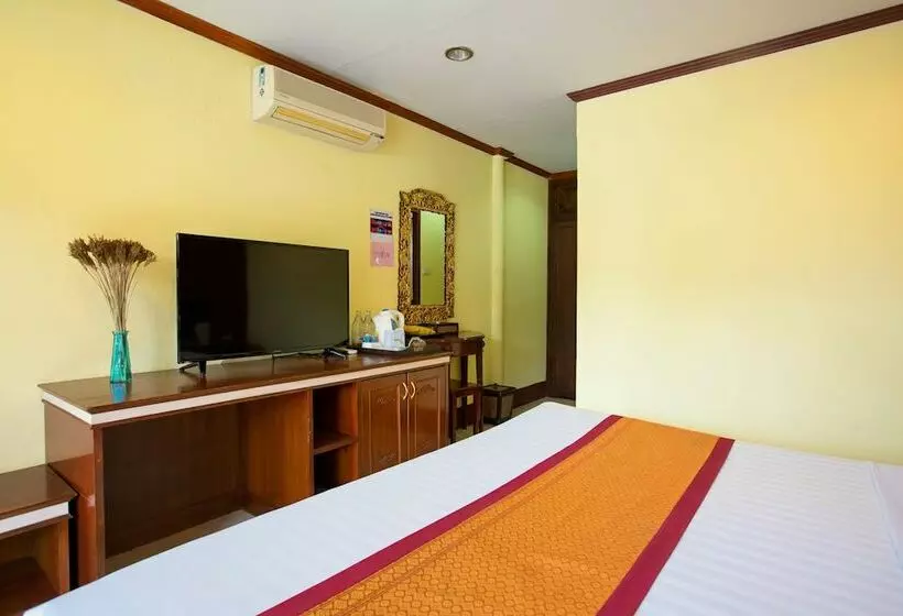 Hotel Buri Beach Resort