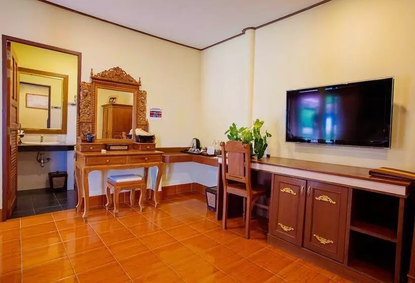 Hotel Buri Beach Resort