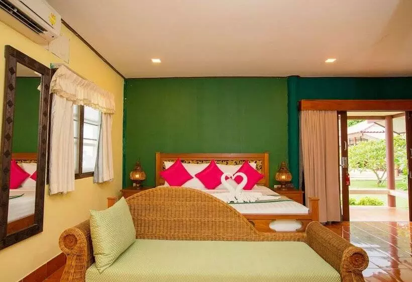 Hotel Buri Beach Resort