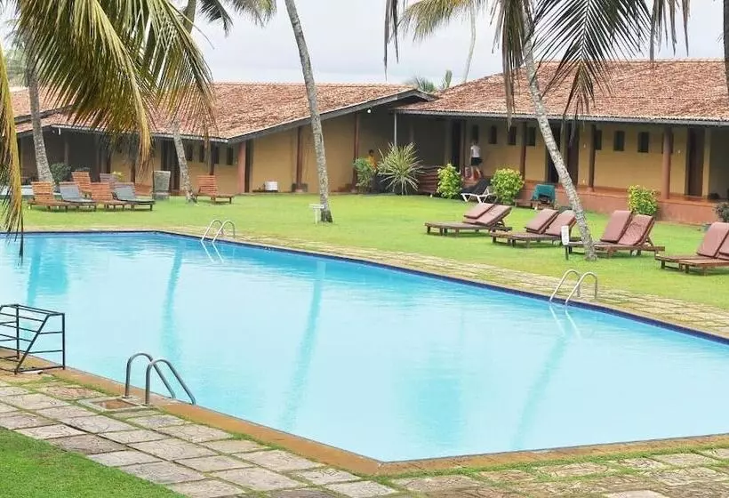 Отель Club Koggala Village