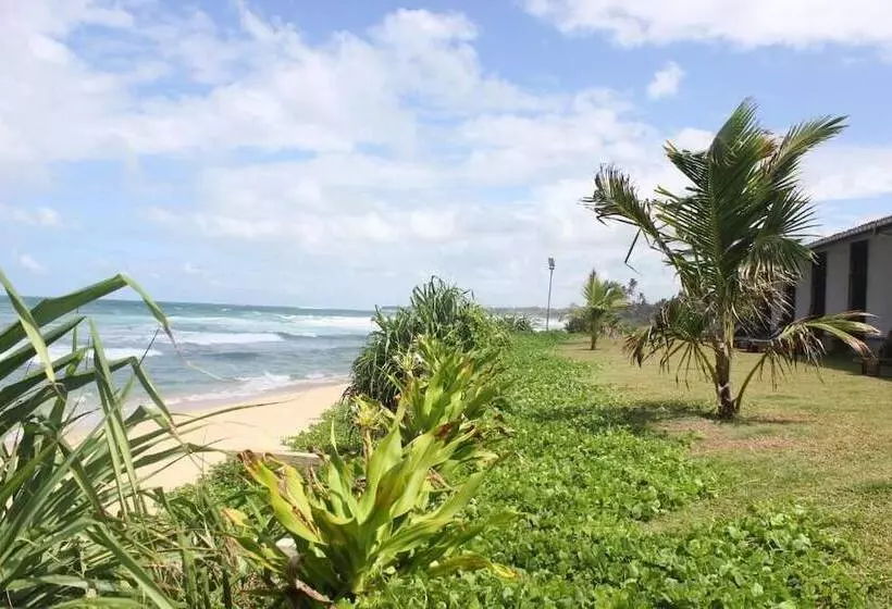 Отель Club Koggala Village