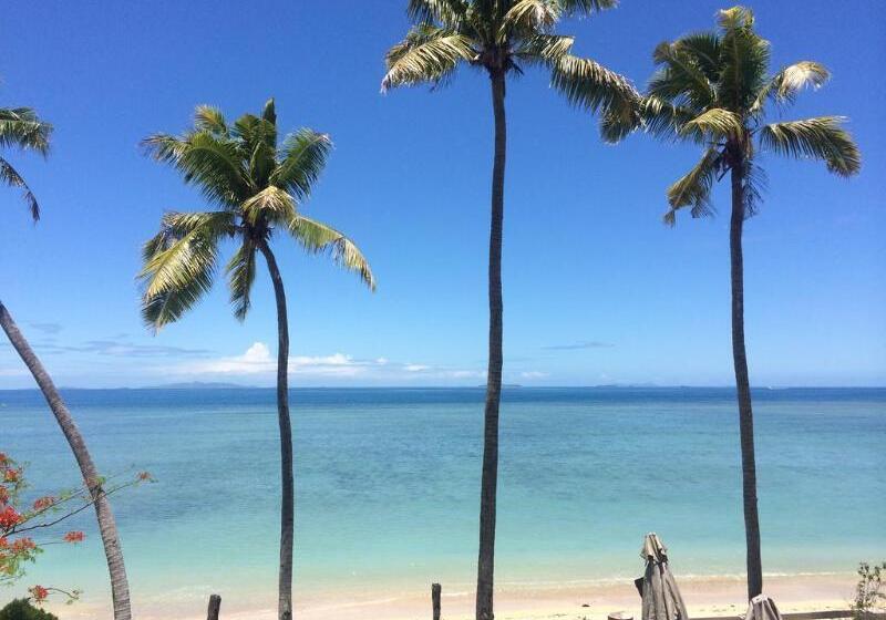 בית מלון כפרי First Landing Beach Resort & Villas