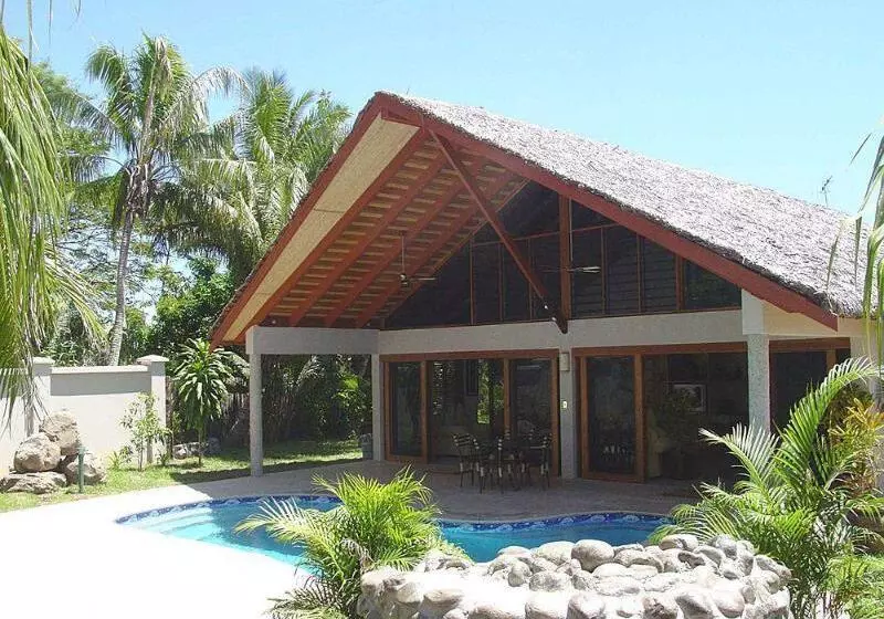 فندق First Landing Beach Resort & Villas