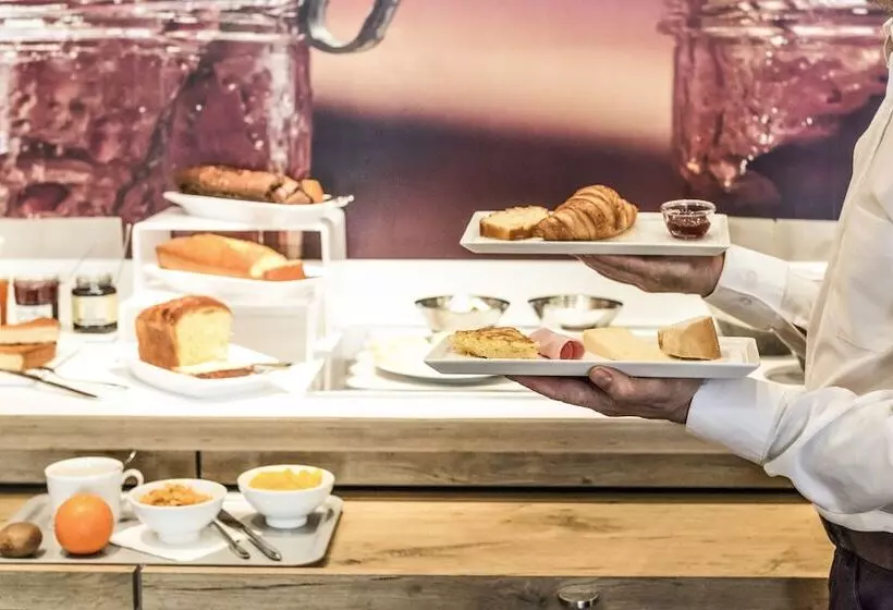 Отель Ibis Bordeaux Centre Gare Saintjean Euratlantique