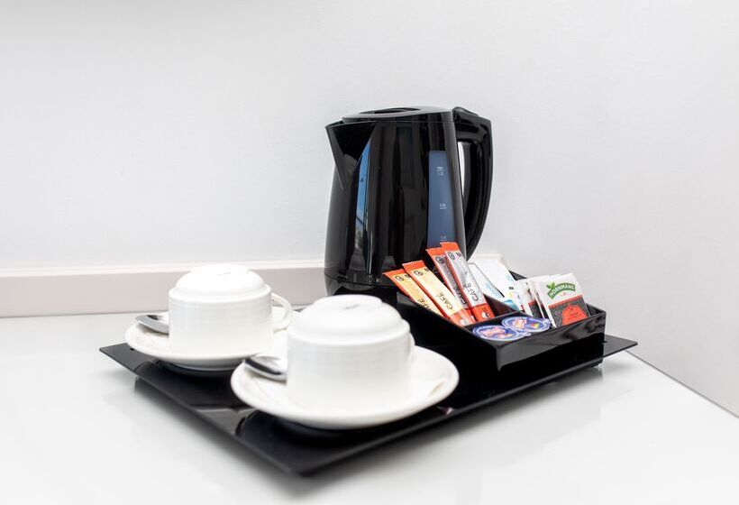 ホテル Mac Puerto Marina Benalmádena