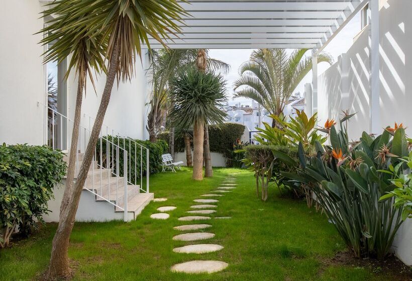 ホテル Mac Puerto Marina Benalmádena