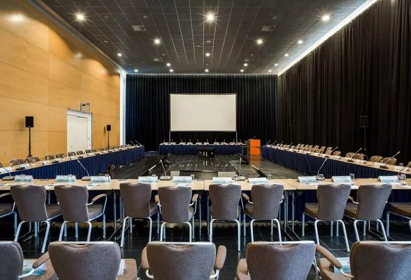 فندق NH Den Haag