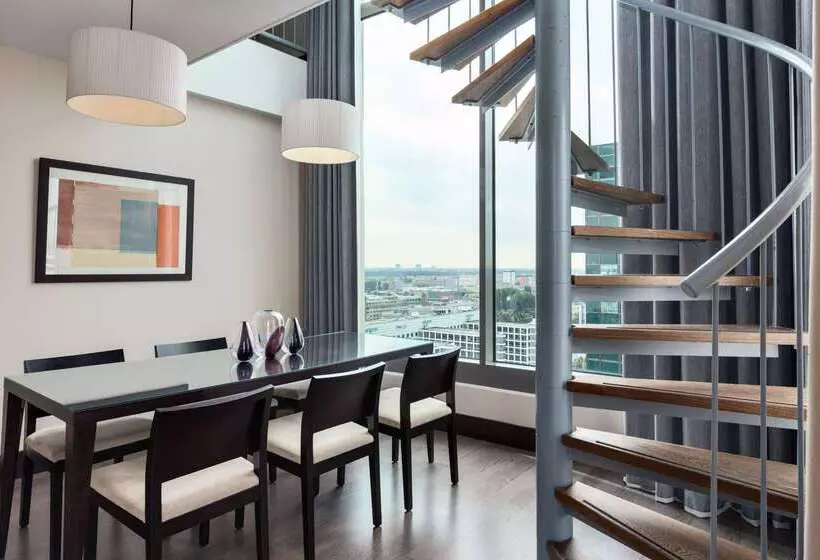 فندق NH Den Haag