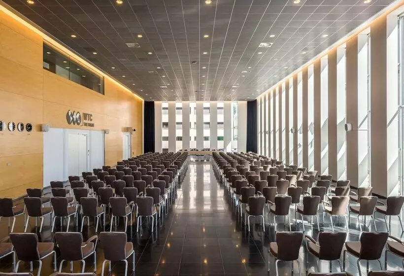 فندق NH Den Haag