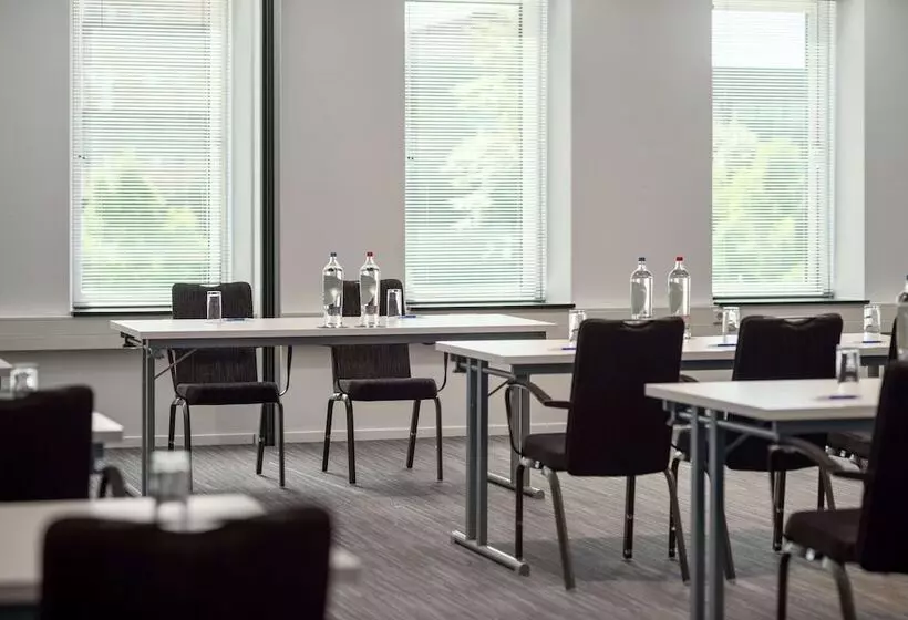 فندق NH Den Haag