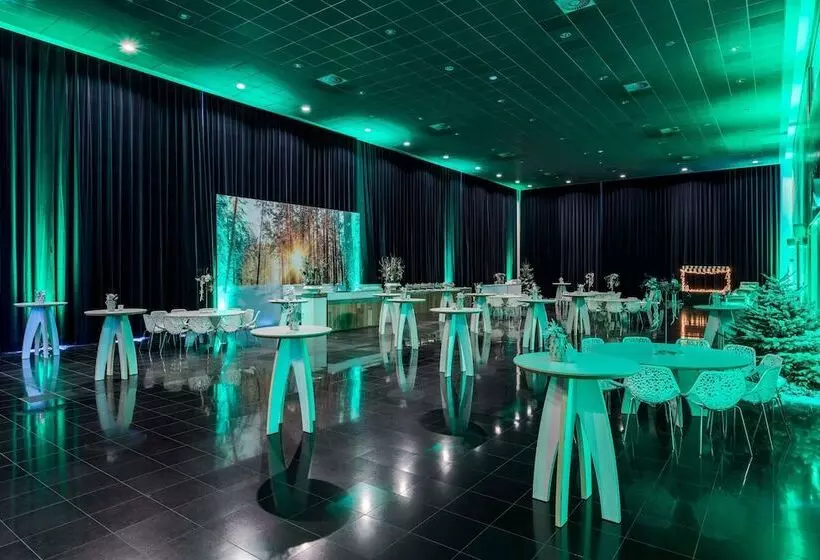 فندق NH Den Haag