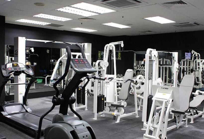 Pacific Regency Hotel Suites