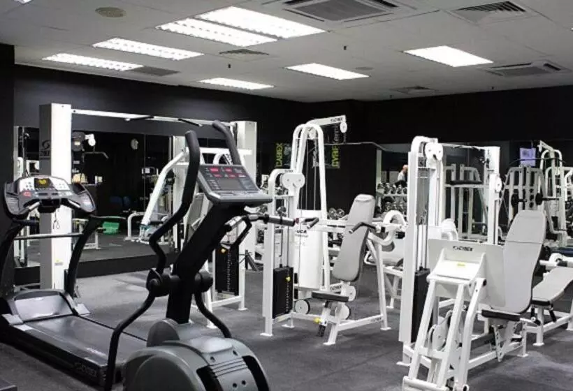 Pacific Regency Hotel Suites