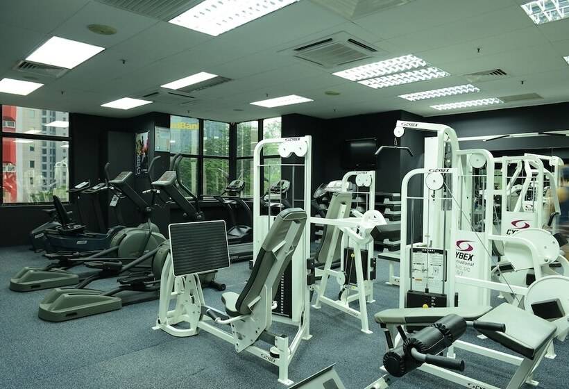 Pacific Regency Hotel Suites