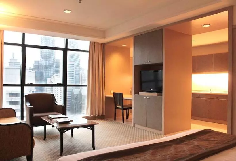 Pacific Regency Hotel Suites