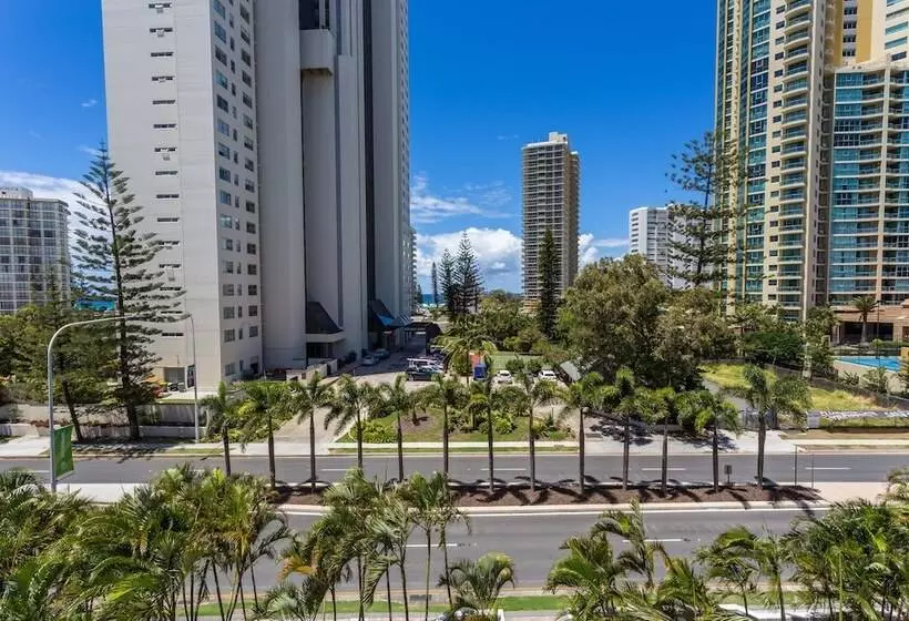 Hotel Sovereign On The Gold Coast