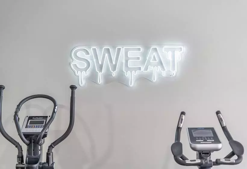 Hotel Sovereign On The Gold Coast