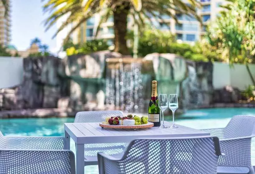 Hotel Sovereign On The Gold Coast