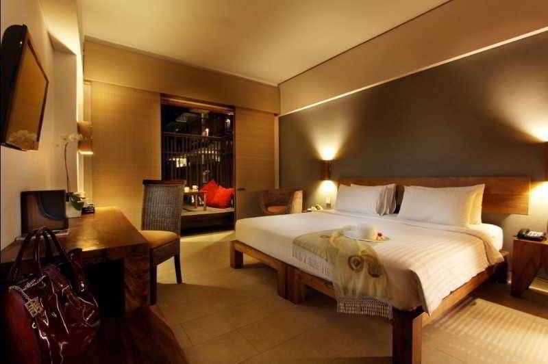 Отель The Oasis Beach Benoa