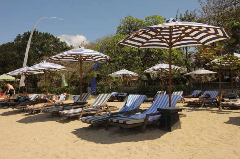 Отель The Oasis Beach Benoa