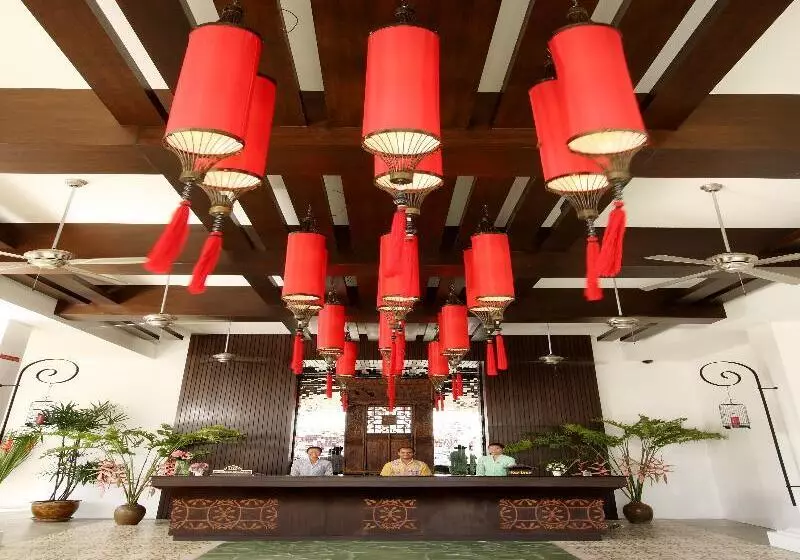 Szálloda The Old Phuket Karon Beach Resort Sha Plus