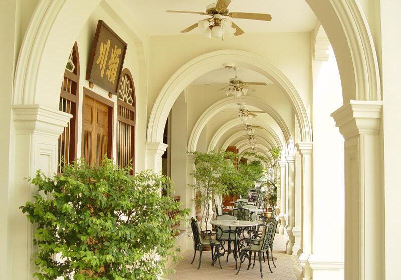 Hotel The Old Phuket   Karon Beach Resort   Sha Plus