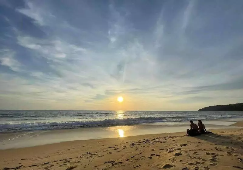 Szálloda The Old Phuket Karon Beach Resort Sha Plus