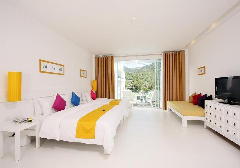 Hotel The Old Phuket   Karon Beach Resort   Sha Plus