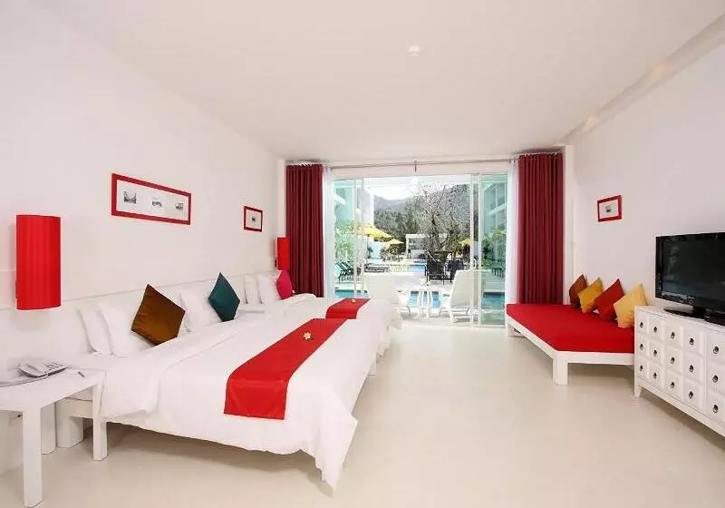 Szálloda The Old Phuket Karon Beach Resort Sha Plus