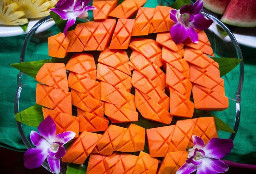 Kata Poolside Resort Sha Extra Plus