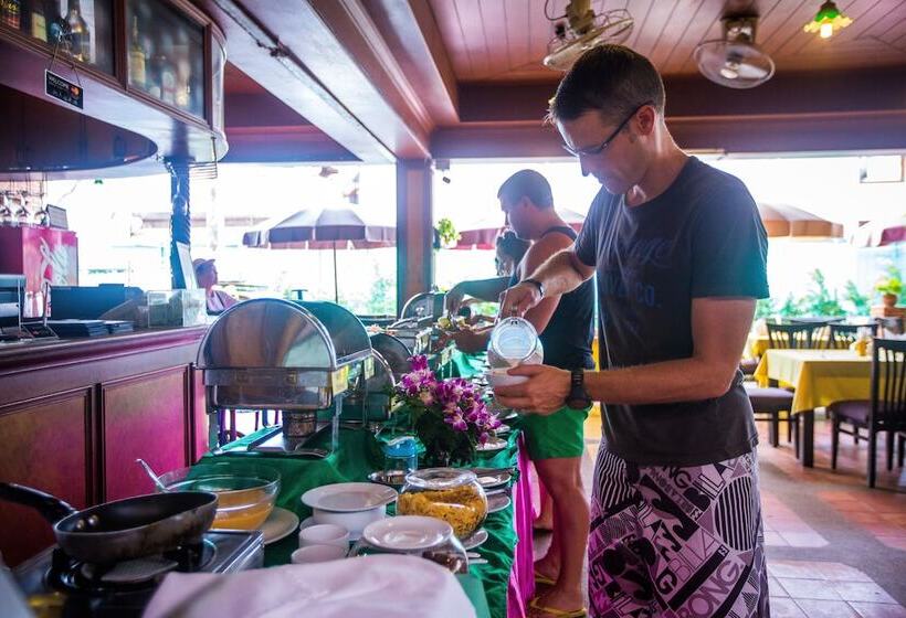 Kata Poolside Resort Sha Extra Plus